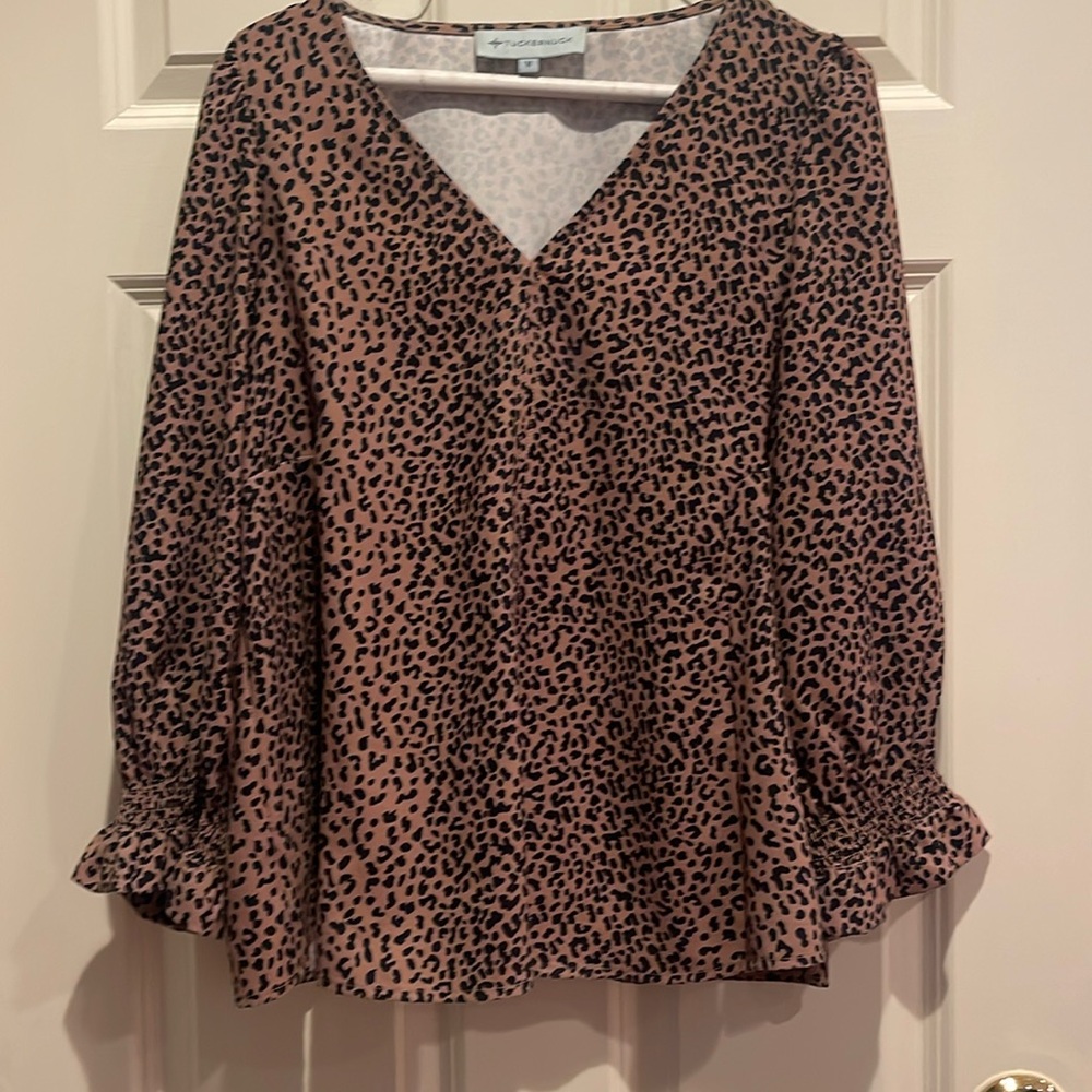 Tuckernuck v-neck blouse